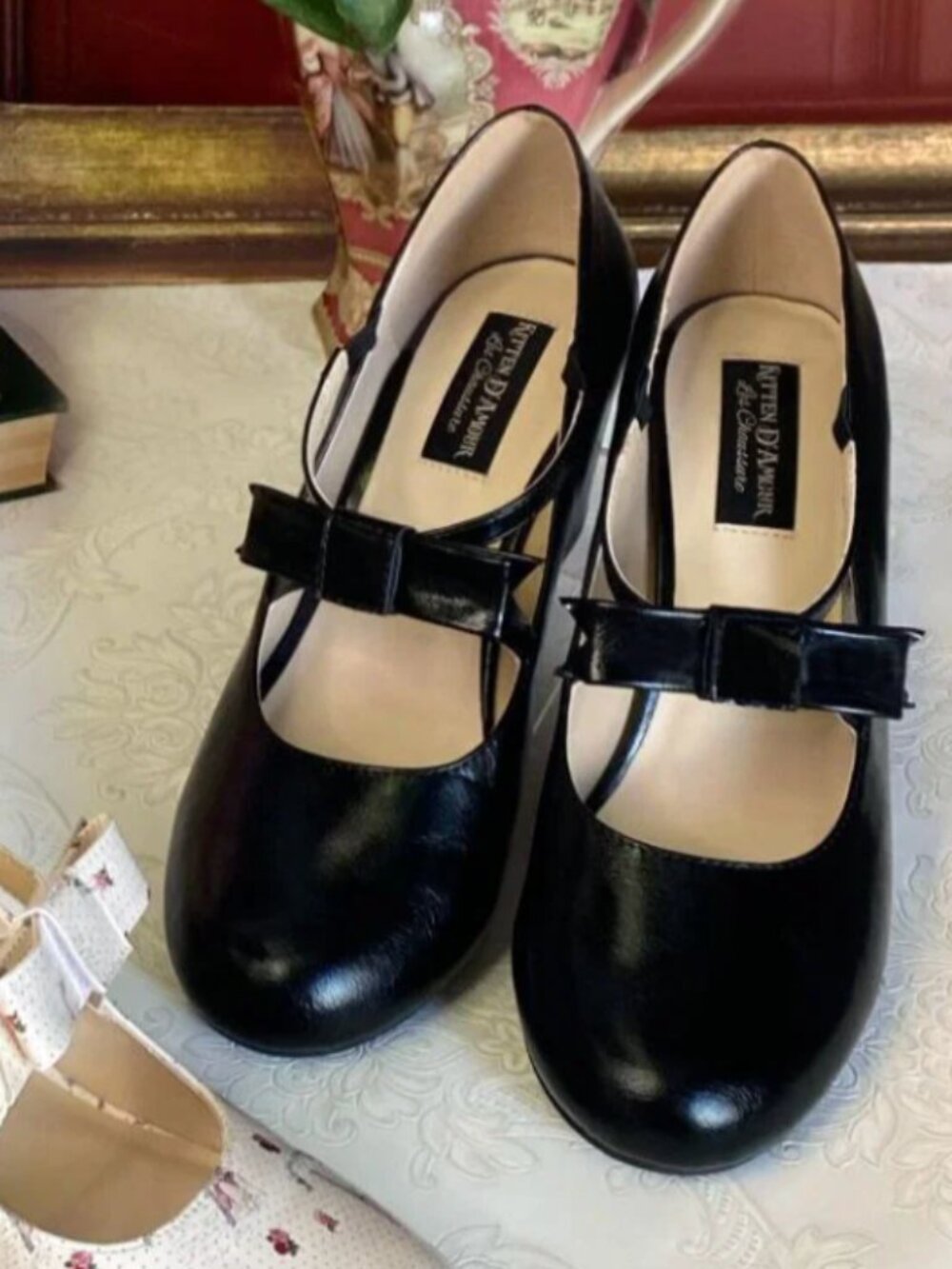 New In Box Kitten D' Amour Je Suis Kitten Heels In Black